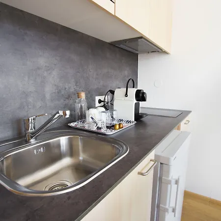 Hostel Mynext - Riverside Salzburg