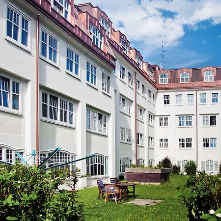 Mynext - Riverside Hostel *