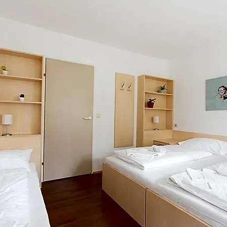 Hostel Mynext - Riverside Salzburg