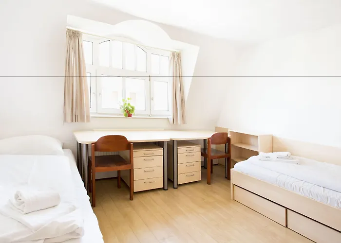 Mynext - Riverside Hostel