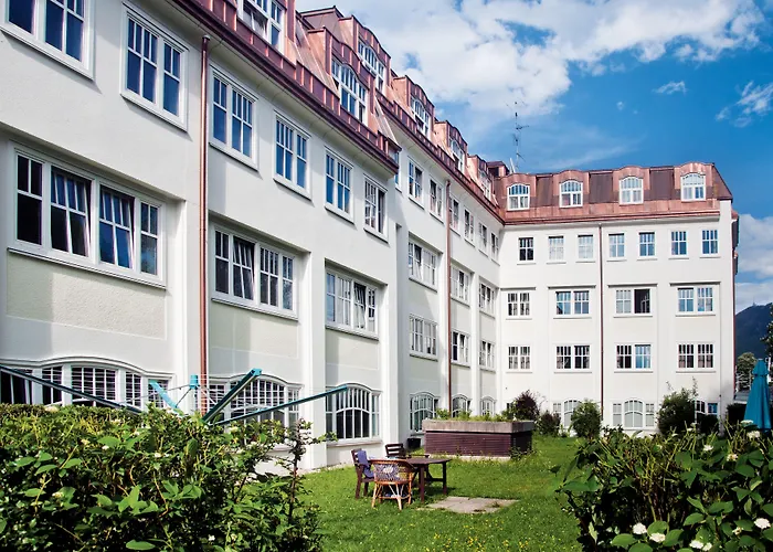 Mynext - Riverside Hostel *