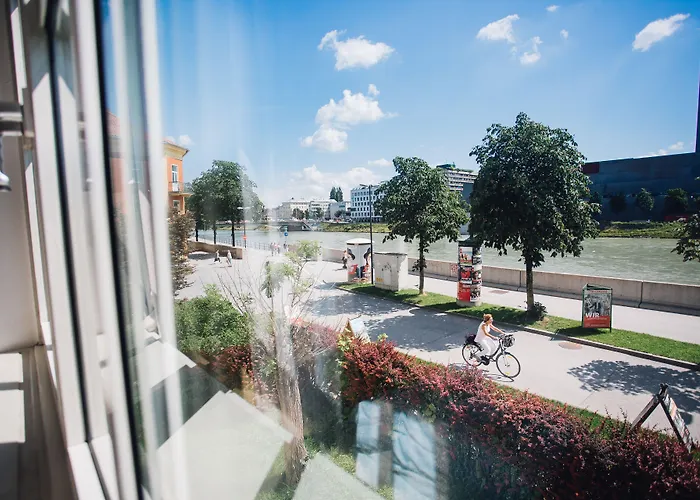 Mynext - Riverside Hostel